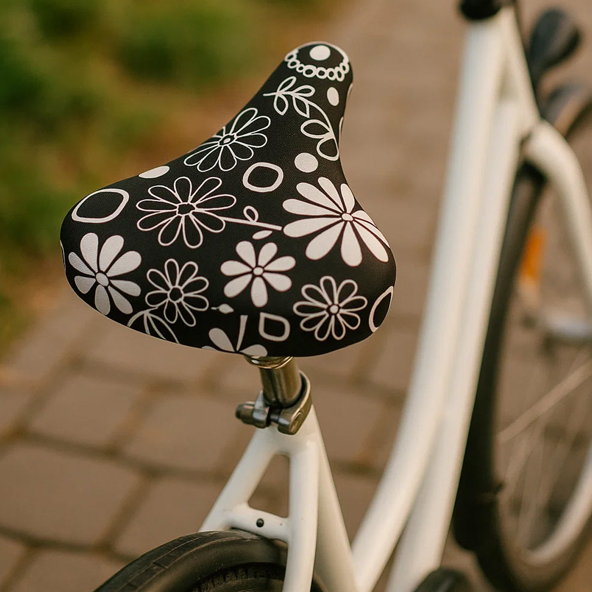 MILLYBO Fahrrad Sattelüberzug – Stylischer Schutz für Ihren Sattel 340.001